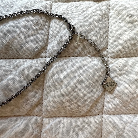 KENDRA SCOTT Rayne White Pearl Shell Pendant Necklace Silver - Picture 3 of 5